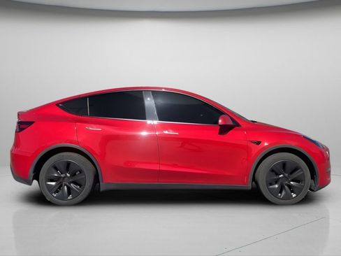 Used 2023 Tesla Model Y Long Range AWD/4WD image 3