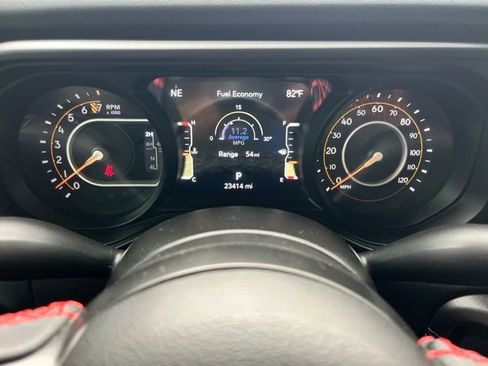 Used 2024 Jeep Gladiator Rubicon AWD/4WD image 12