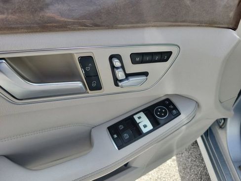 Used 2016 Mercedes-Benz E 350 4MATIC Sedan image 18