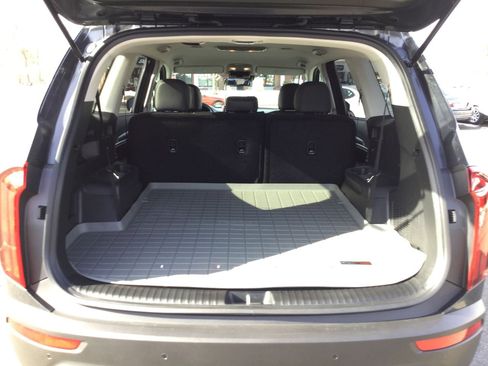 Used 2020 Kia Telluride LX AWD/4WD image 11