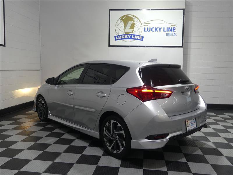 Used 2018 Toyota Corolla iM w/ All-Weather Mat Package FWD image 11