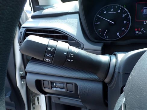 Used 2025 Subaru Crosstrek 2.0i Premium image 19