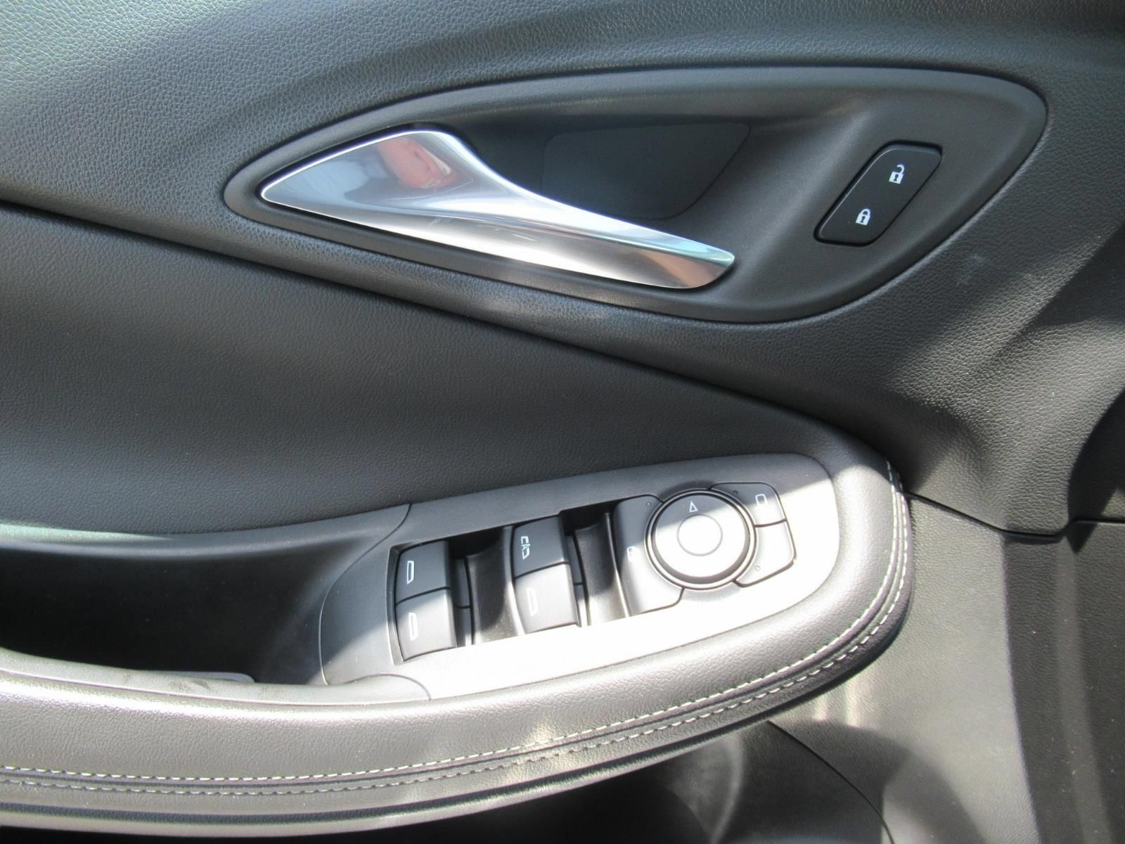 Used 2023 Buick Encore GX Preferred w/ Cold Weather Comfort Package FWD image 21