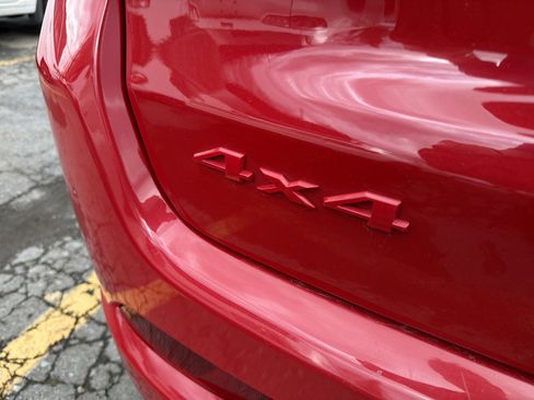 Used 2022 Jeep Compass Limited w/ (RED) Package image 8