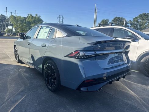 New 2026 Nissan Sentra SR FWD image 2