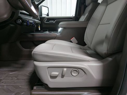 New 2026 GMC Sierra 2500 SLT w/ SLT Premium Package image 30