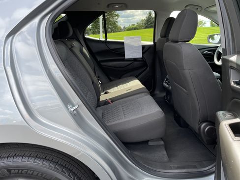 Used 2023 Chevrolet Equinox LT FWD image 23