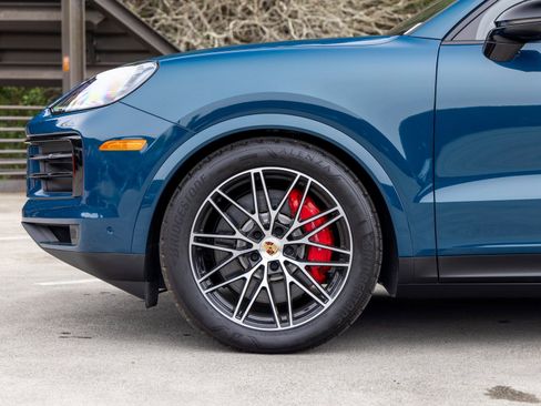 New 2025 Porsche Cayenne S image 13