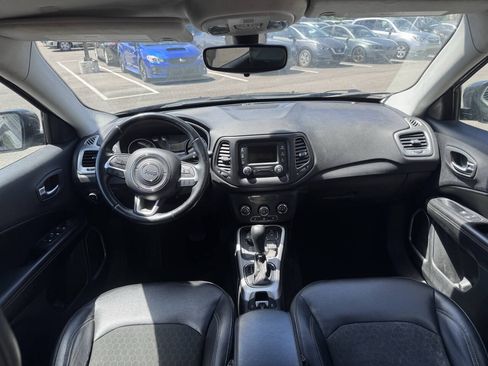 Used 2018 Jeep Compass Latitude w/ Cold Weather Group AWD/4WD image 20