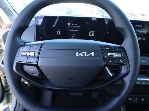 New 2025 Kia K4 LXS image 26