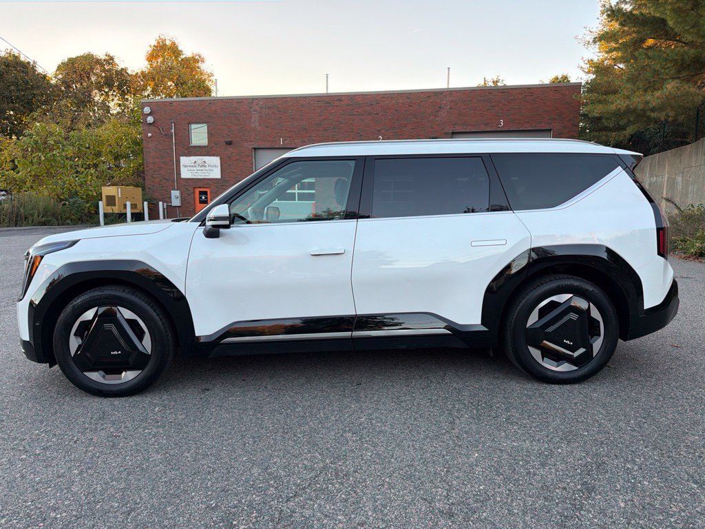 Certified 2024 Kia EV9 Land AWD/4WD image 3