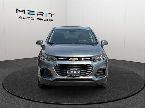 Used 2020 Chevrolet Trax LS w/ Tint and Cruise Package FWD image 3