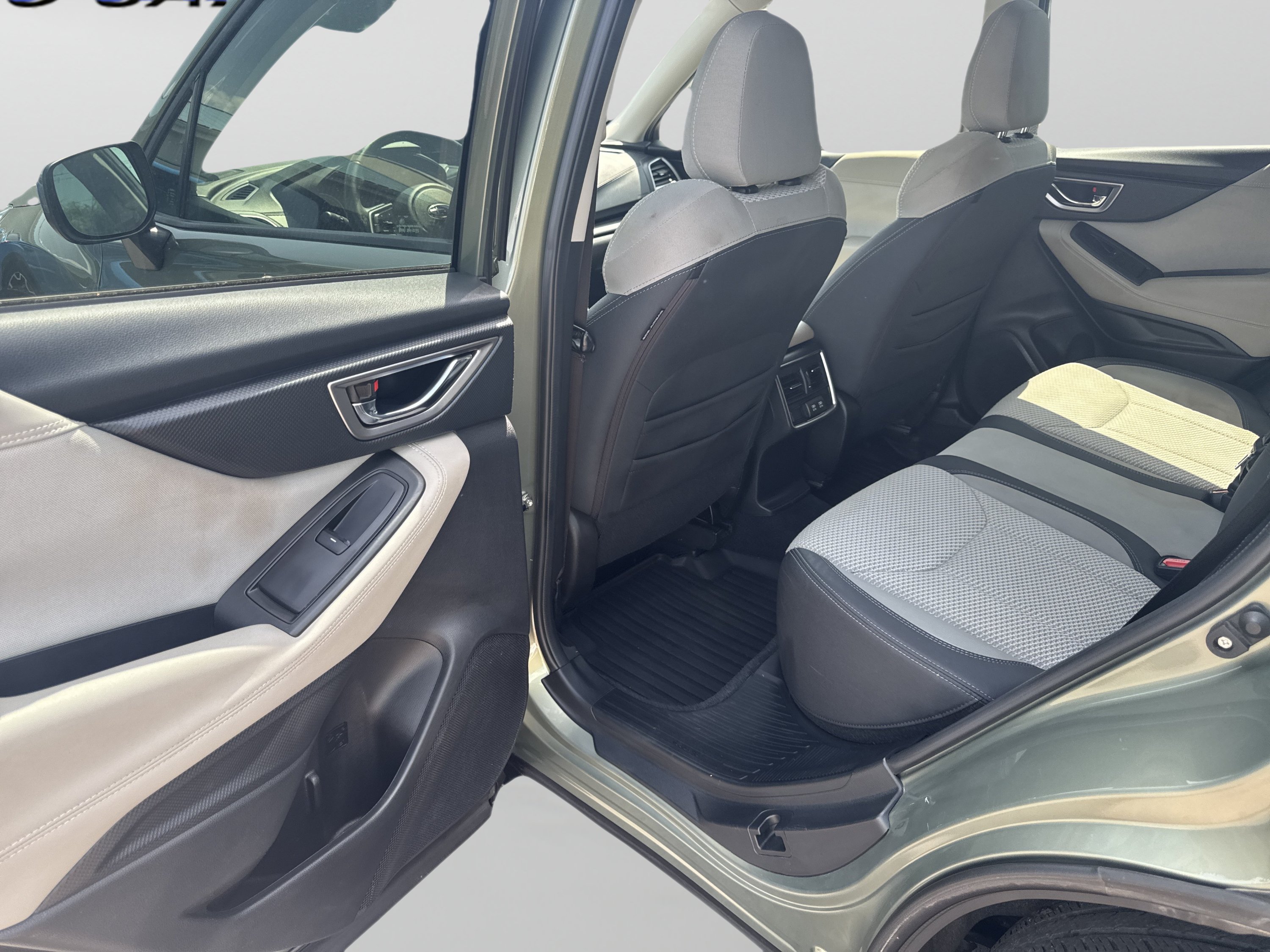 Used 2021 Subaru Forester Premium AWD/4WD image 18