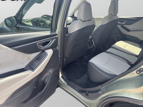 Used 2021 Subaru Forester Premium AWD/4WD image 18