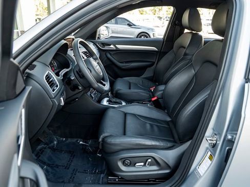 Used 2018 Audi Q3 2.0T Premium w/ Convenience Package image 16