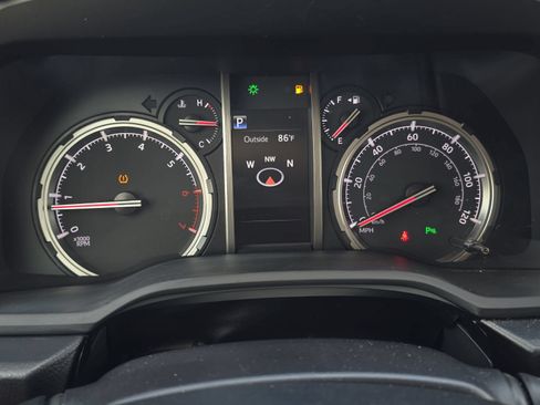 Used 2023 Toyota 4Runner Limited AWD/4WD image 16