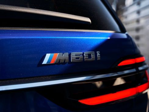 Used 2024 BMW X7 M60i w/ Executive Package AWD/4WD image 11