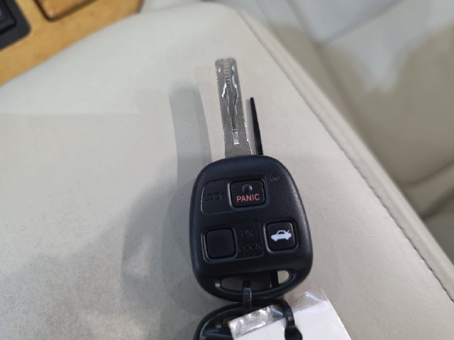 Used 2004 Lexus SC 430 Convertible w/ Preferred Accessory Pkg RWD image 41