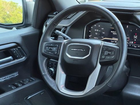 Used 2025 GMC Sierra 1500 Denali w/ Technology Package AWD/4WD image 15