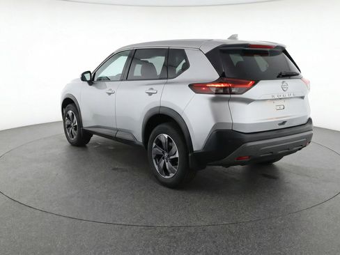 Used 2025 Nissan Rogue SV FWD image 6