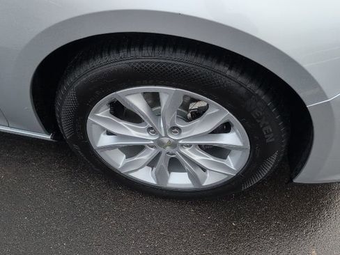 Used 2021 Chevrolet Malibu LT image 12