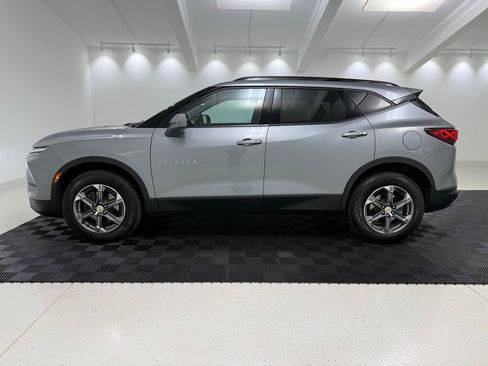 Used 2023 Chevrolet Blazer LT w/ Convenience Package FWD image 4