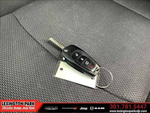 Used 2017 Chevrolet Cruze LT FWD image 34