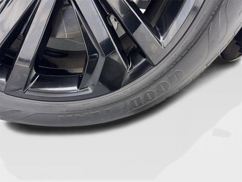 Used 2023 Volkswagen Atlas SE w/ Panoramic Sunroof Package image 87