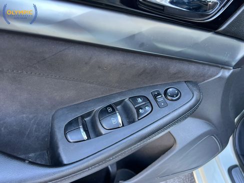 Used 2016 Nissan Maxima SR FWD image 35