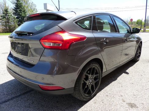 Used 2016 Ford Focus SE w/ Equipment Group 201A FWD image 10