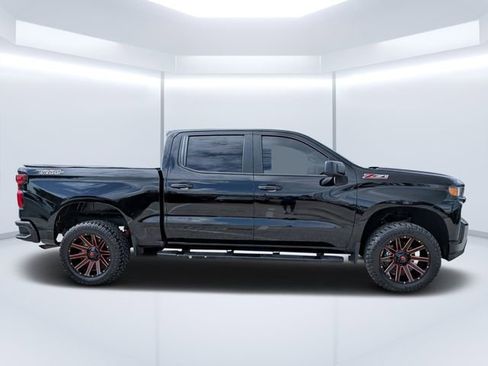 Used 2019 Chevrolet Silverado 1500 Custom Trail Boss w/ Custom Convenience Package AWD/4WD image 2