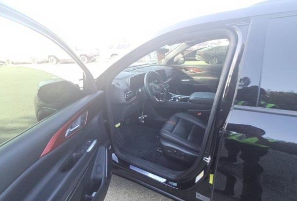 Used 2024 Chevrolet Traverse RS AWD/4WD image 7