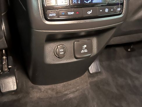 Used 2024 Hyundai Palisade Calligraphy image 23