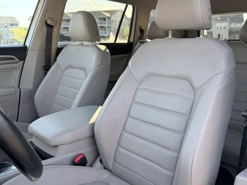 Used 2018 Volkswagen Atlas SEL Premium image 5