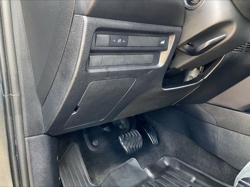 Used 2024 Mitsubishi Outlander SE AWD/4WD image 62