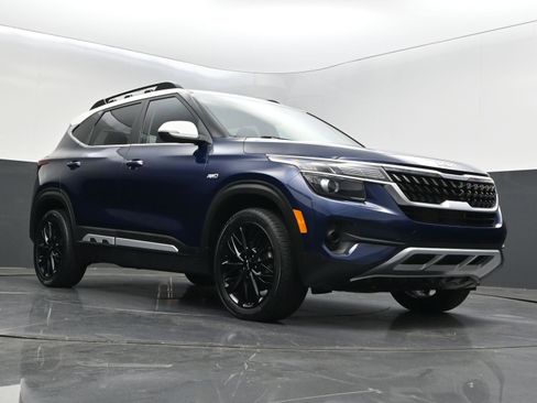 Used 2022 Kia Seltos Nightfall Edition AWD/4WD image 36