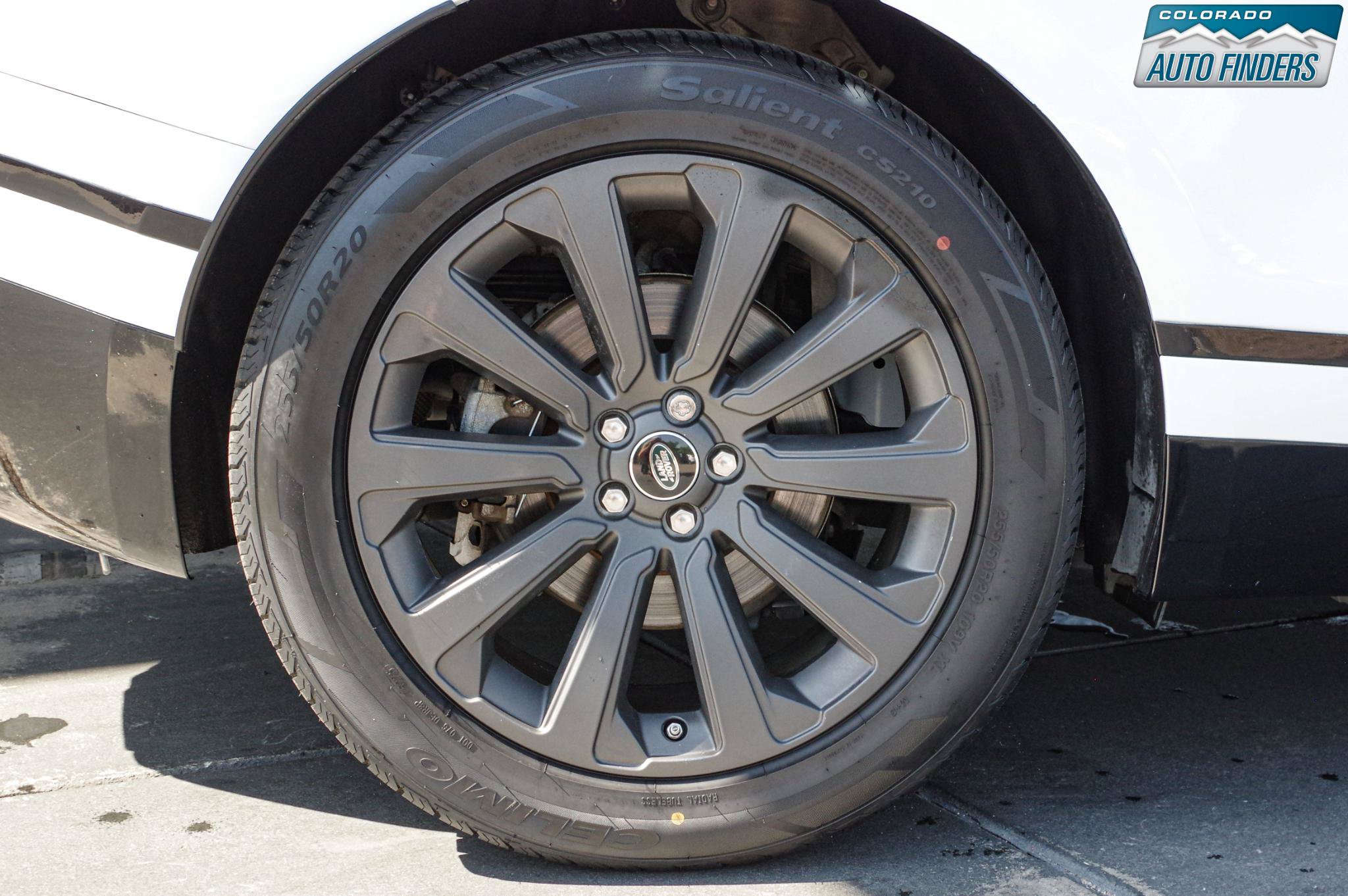 Used 2019 Land Rover Range Rover Velar R-Dynamic SE AWD/4WD image 26