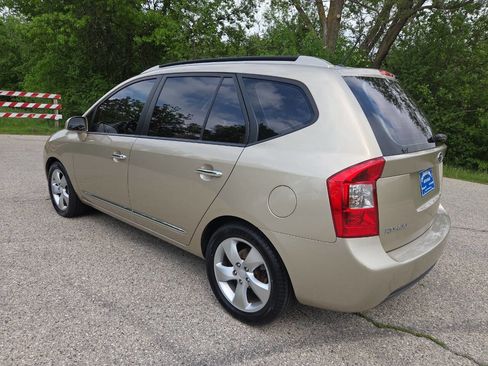 Used 2007 Kia Rondo EX FWD image 4