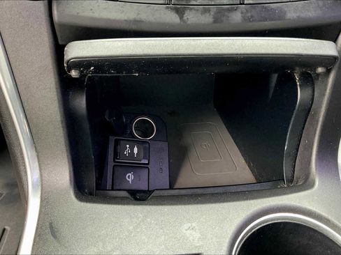 Used 2017 Toyota Camry XSE image 31