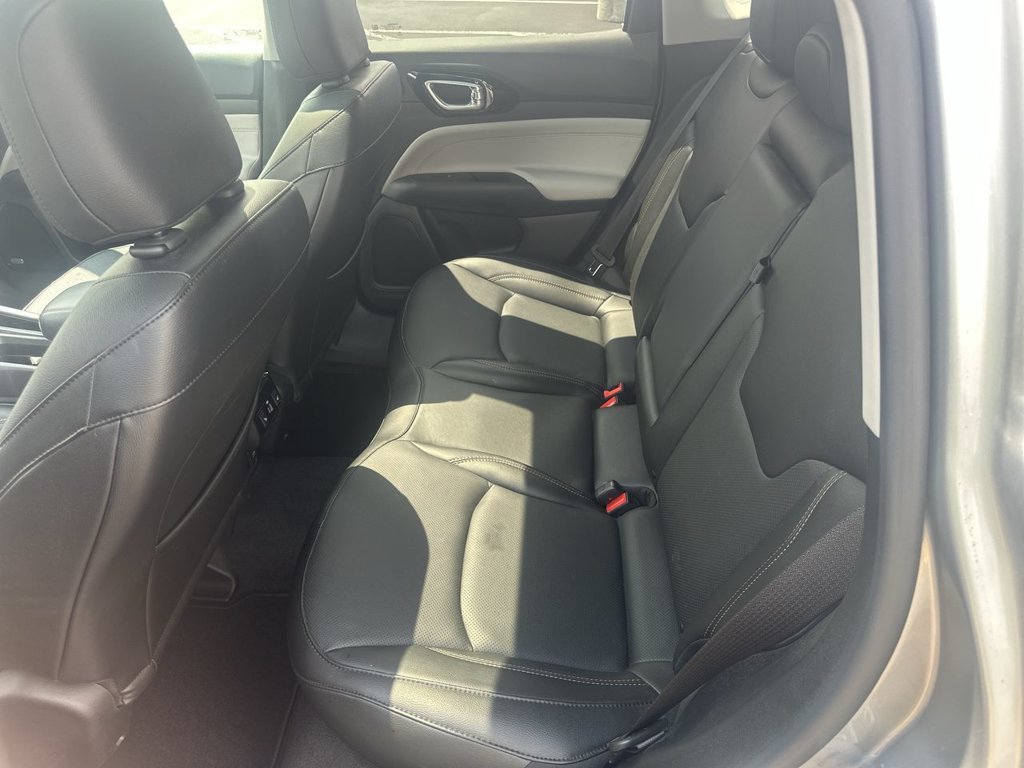 Used 2022 Jeep Compass Limited w/ Elite Group AWD/4WD image 30