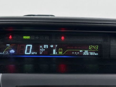 Used 2012 Toyota Prius V Five FWD image 17