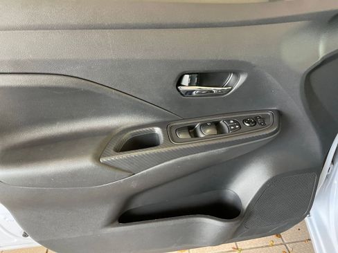 Used 2025 Nissan Versa SV image 18