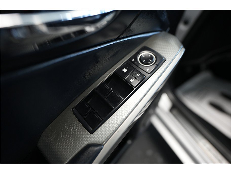 Used 2015 Lexus IS 250 w/ F-Sport Package RWD image 17