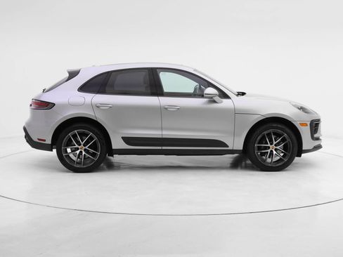 Certified 2024 Porsche Macan image 7