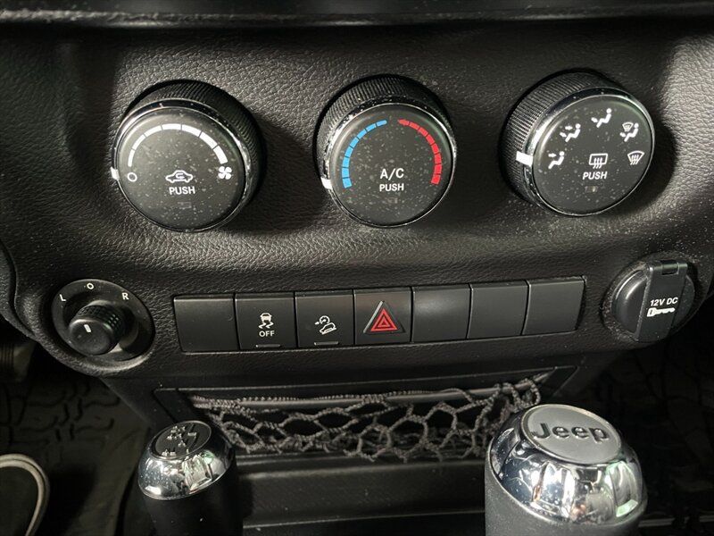 Used 2017 Jeep Wrangler Unlimited Sport w/ Quick Order Package 24S AWD/4WD image 31