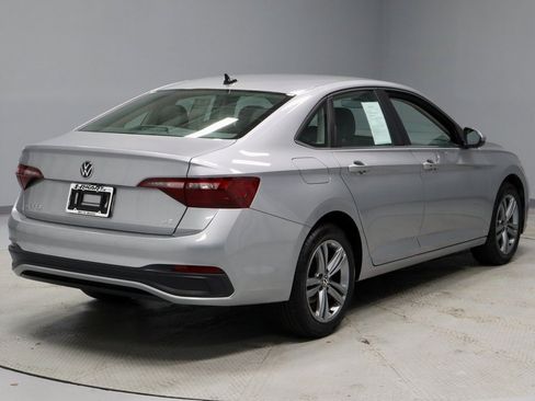 Used 2024 Volkswagen Jetta SE image 12