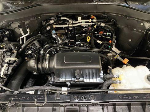 Used 2023 Ford Explorer XLT w/ Class IV Trailer Tow Package image 31