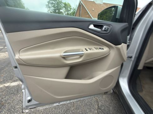 Used 2015 Ford Escape Titanium w/ Equipment Group 301A FWD image 10