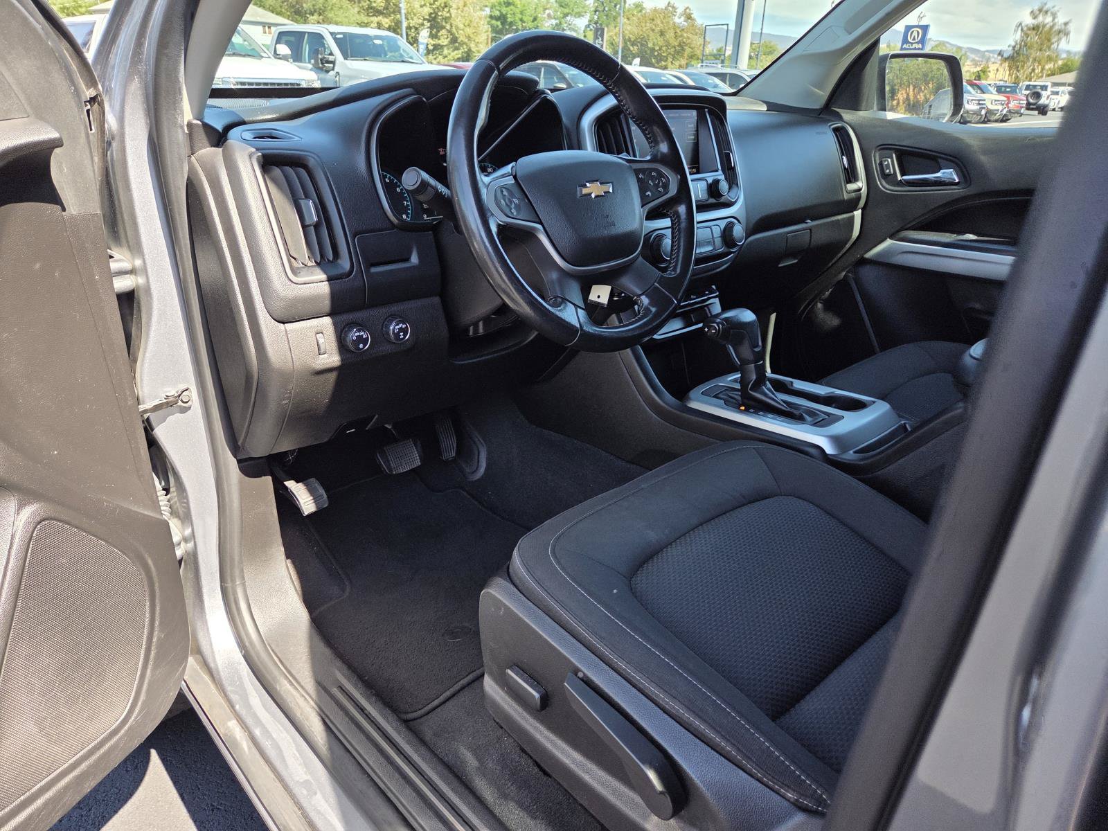 Used 2021 Chevrolet Colorado LT AWD/4WD image 11