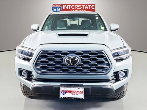 Certified 2023 Toyota Tacoma 4x4 Double Cab image 2
